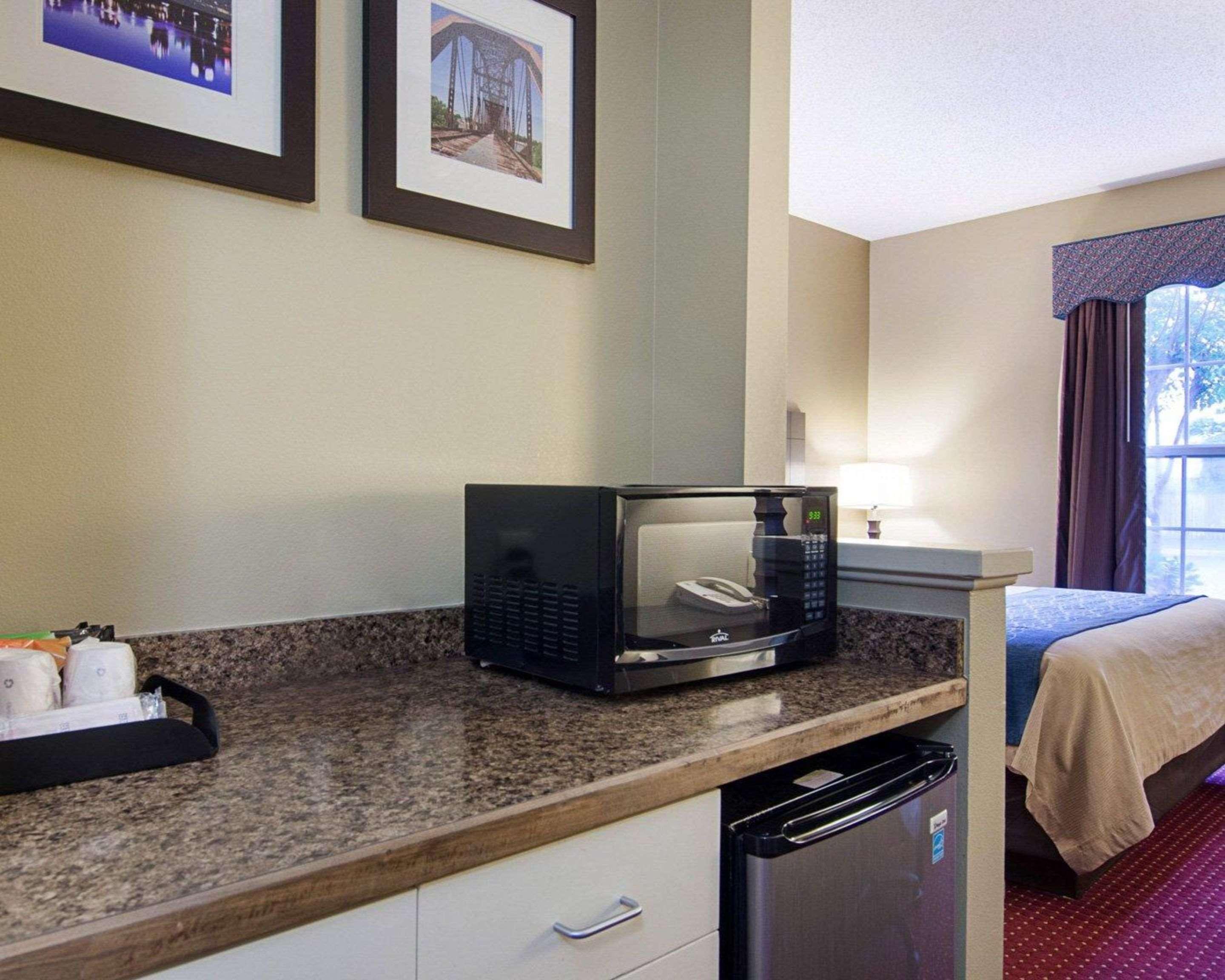Quality Inn & Suites Little Rock West Εξωτερικό φωτογραφία