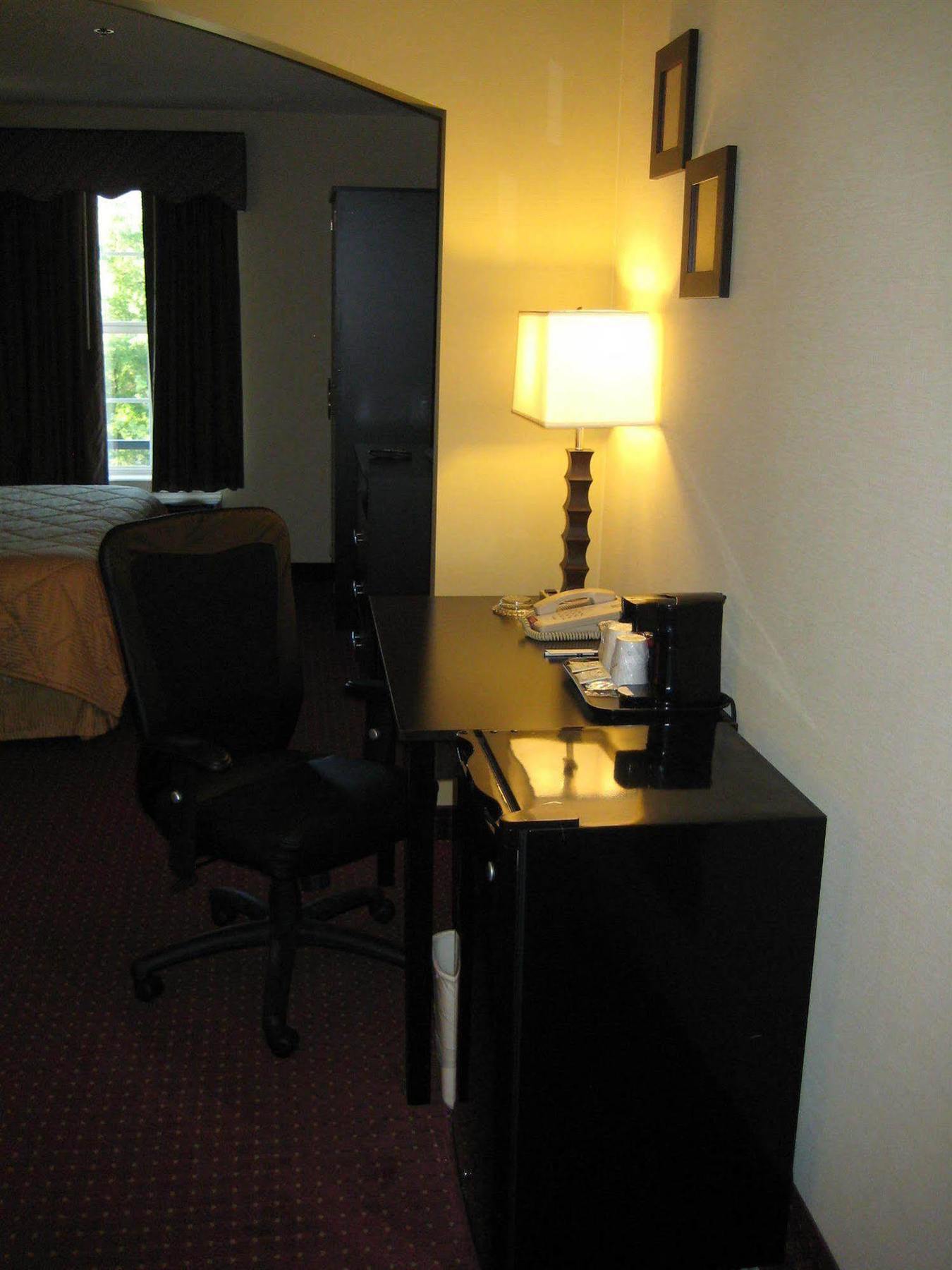 Quality Inn & Suites Little Rock West Εξωτερικό φωτογραφία